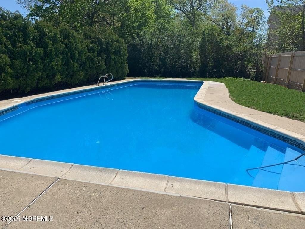 245 Brighton Ave - Photo 2 of 27