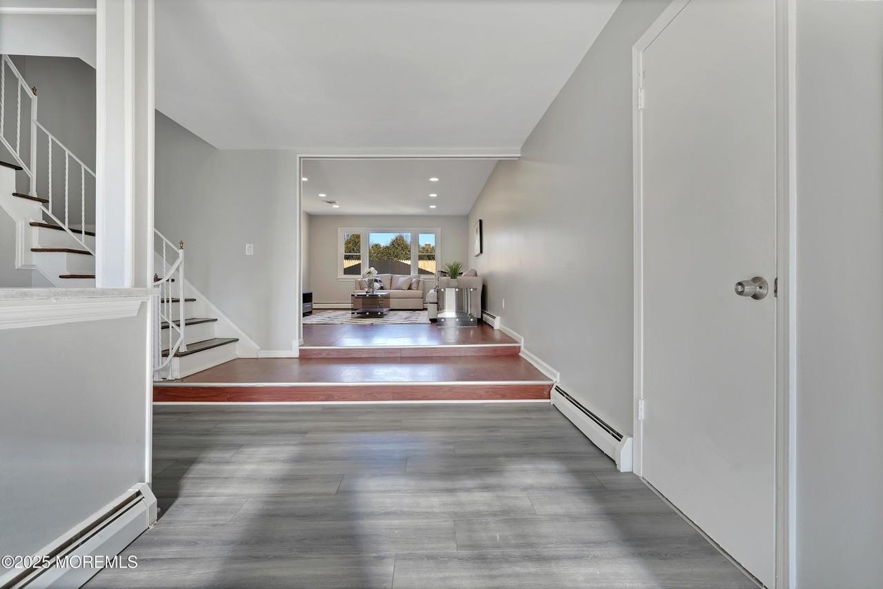 245 Brighton Ave - Photo 3 of 27