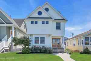 featured image of 18 Meadow Ave