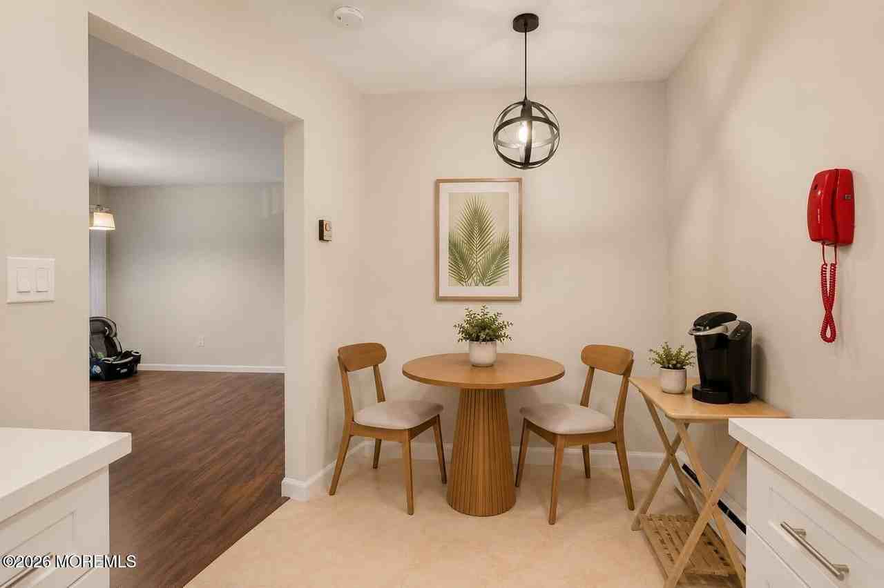 125 Amberly Dr #F - Photo 6 of 22