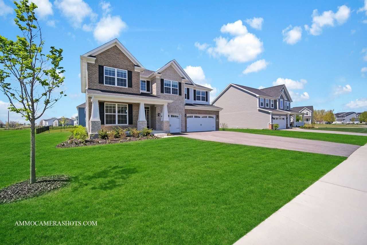 12504 S Cherry Blossom Blvd - Photo 2 of 40