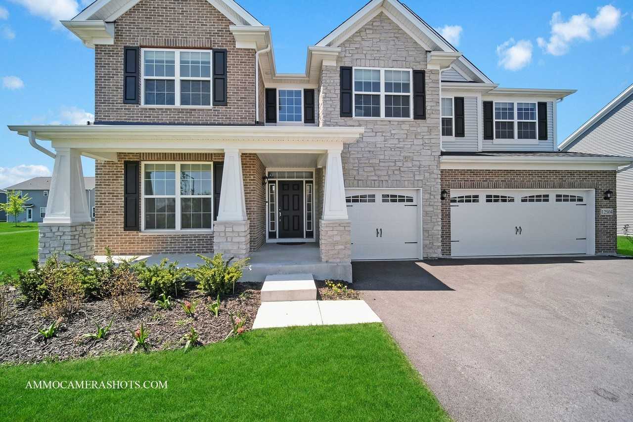 12504 S Cherry Blossom Blvd - Photo 3 of 40