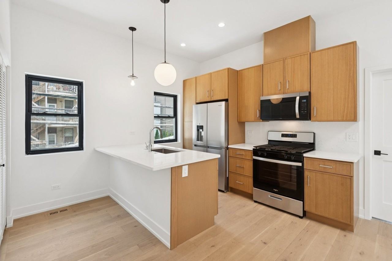 3641 N Wilton Ave #CH - Photo 2 of 8