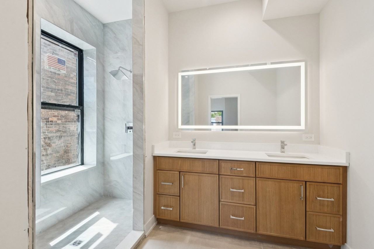 3641 N Wilton Ave #3 - Photo 5 of 12