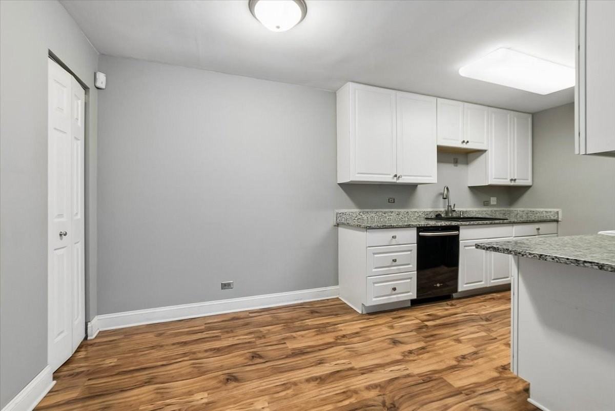 441 Park Ridge Ln #G - Photo 4 of 10