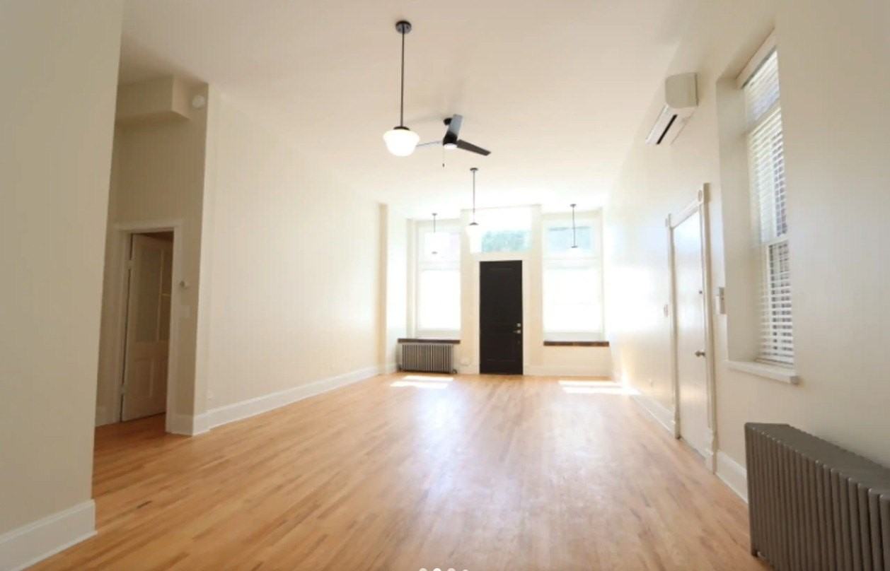 1318 W Erie St #1W - Photo 2 of 13