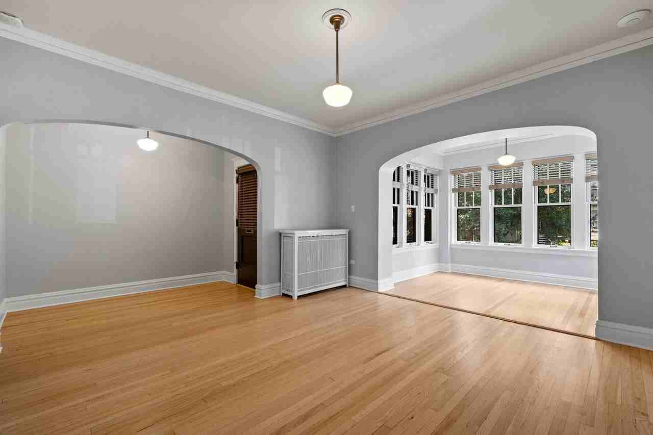 1335 W Thorndale Ave #1 - Photo 3 of 14