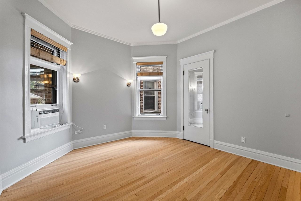 1335 W Thorndale Ave #1 - Photo 5 of 14
