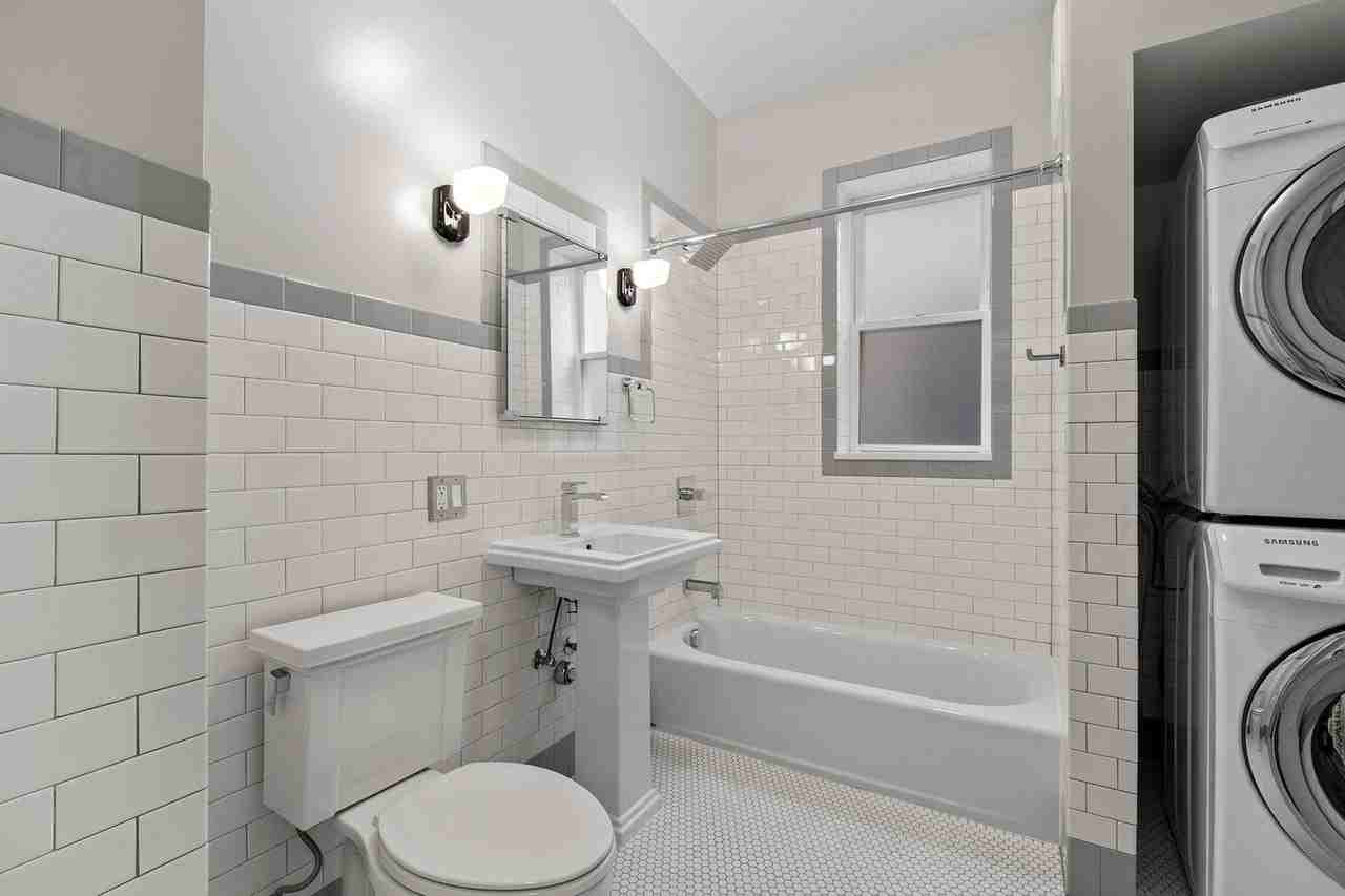 1335 W Thorndale Ave #1 - Photo 6 of 14