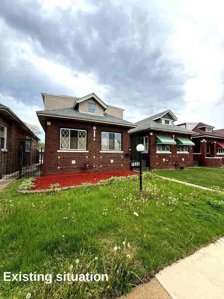 7533 S Michigan Ave - Photo 2 of 30