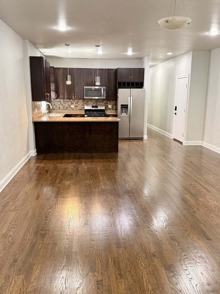 3862 S Lake Park Ave #1S - Photo 3 of 21