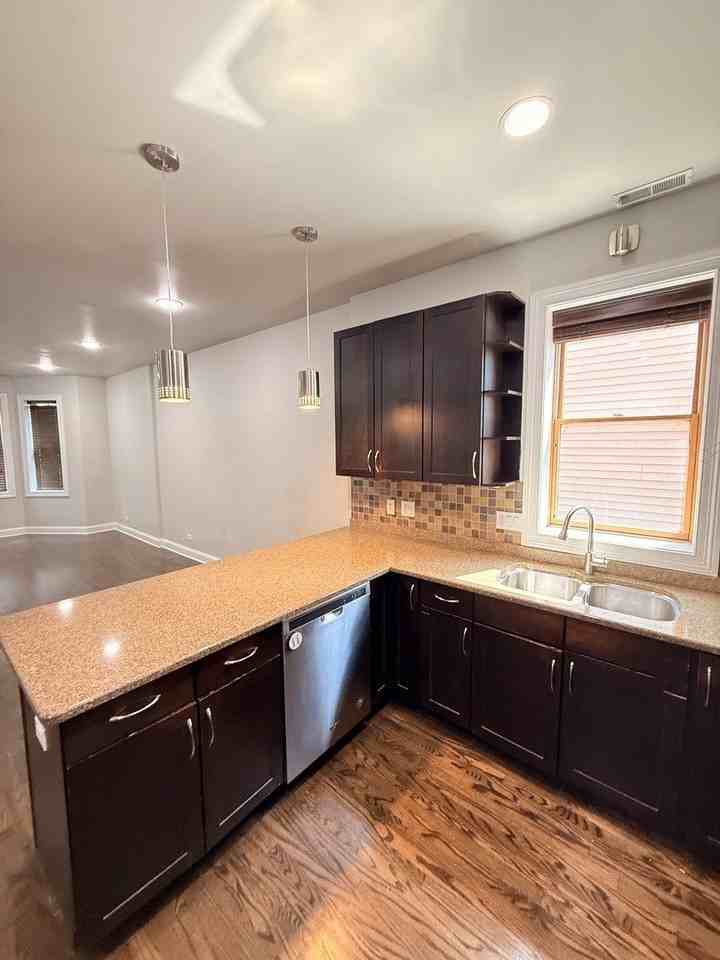3862 S Lake Park Ave #1S - Photo 6 of 21