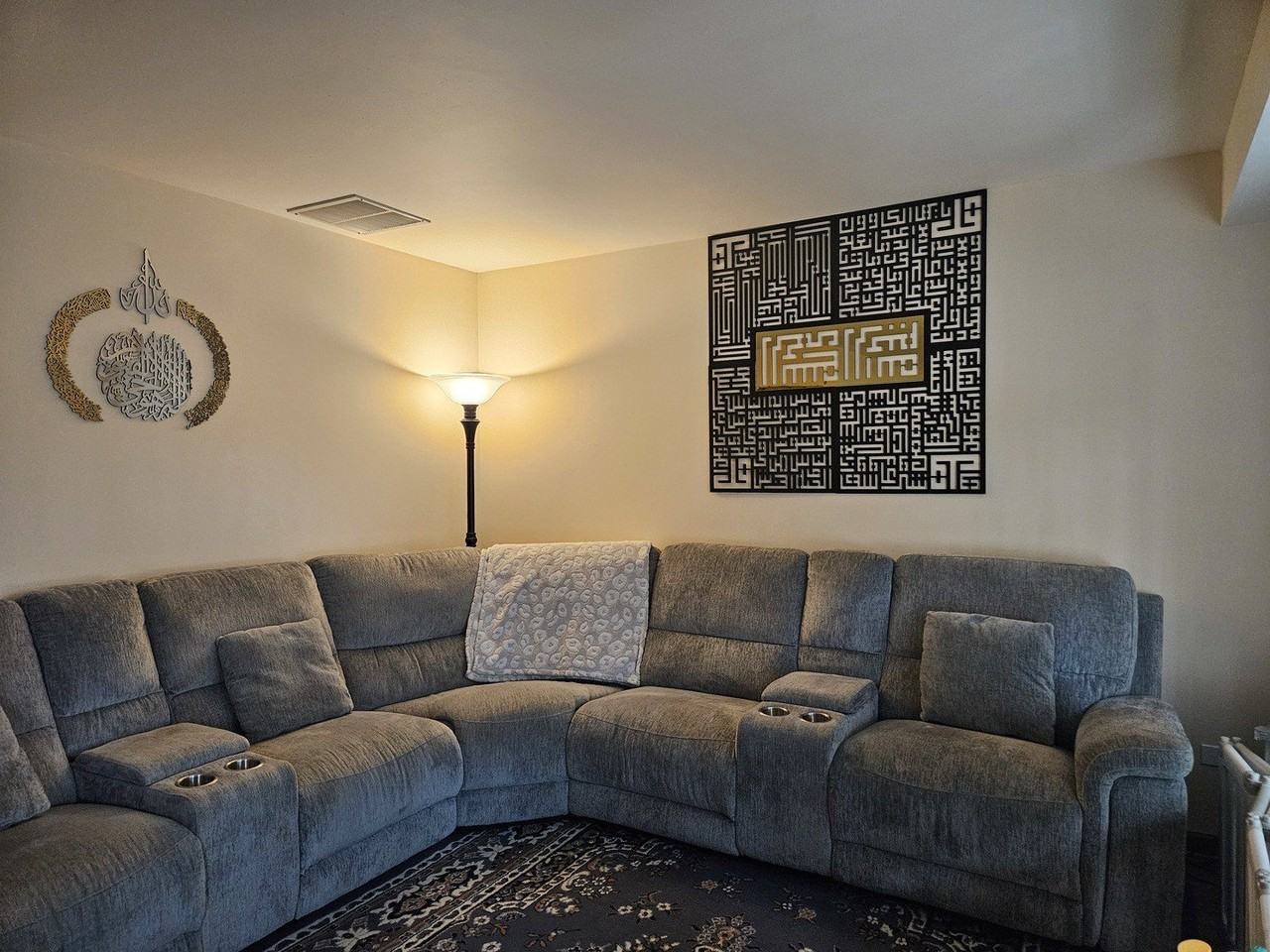 10956 S 76th Ave - Photo 2 of 14