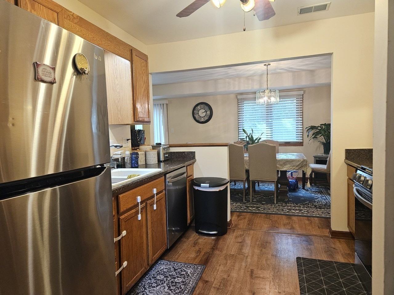 10956 S 76th Ave - Photo 5 of 14