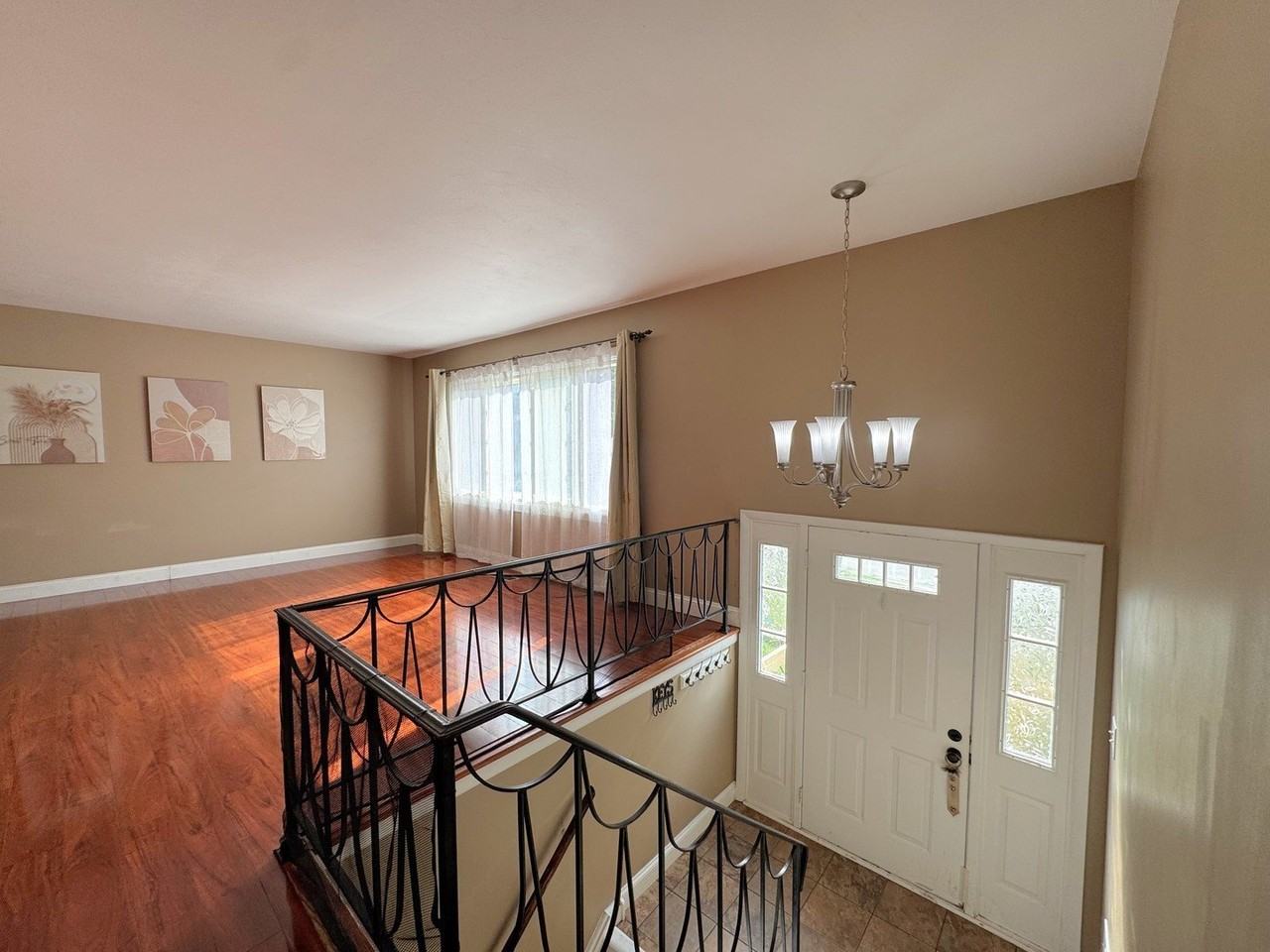 8113 Norwood Ct - Photo 3 of 24