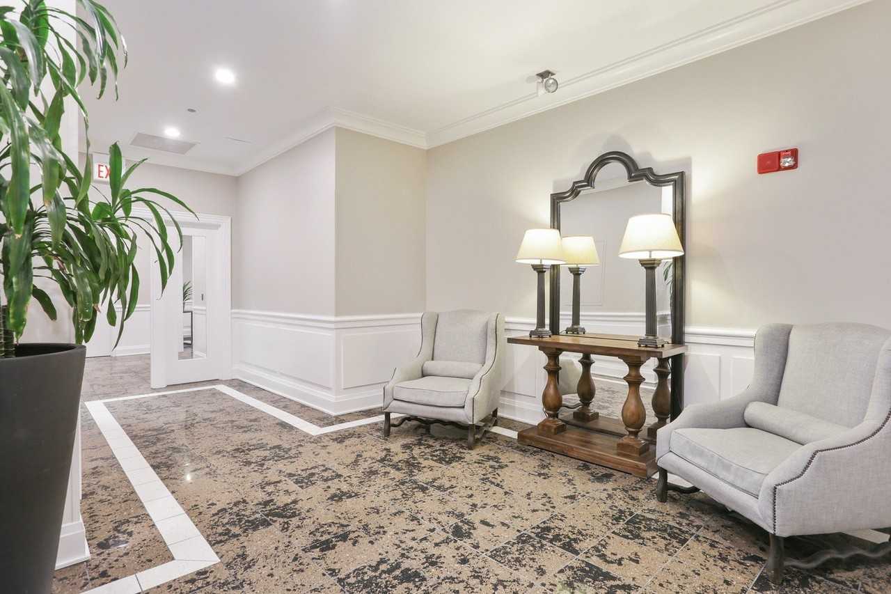 630 N State St #2508 - Photo 3 of 29