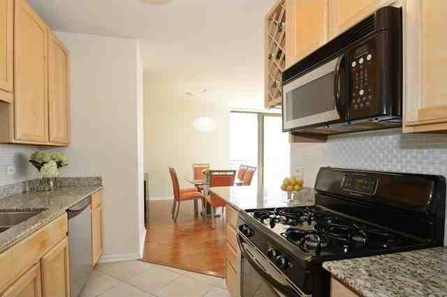 630 N State St #2508 - Photo 7 of 29