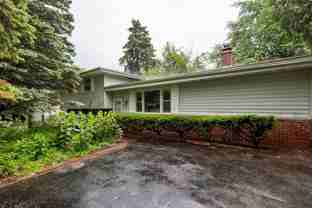 1819 Elmwood Dr - Photo 1 of 1