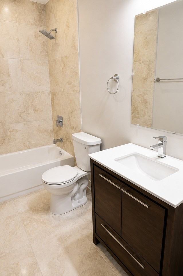 6115 N Elston Ave #3 - Photo 7 of 9