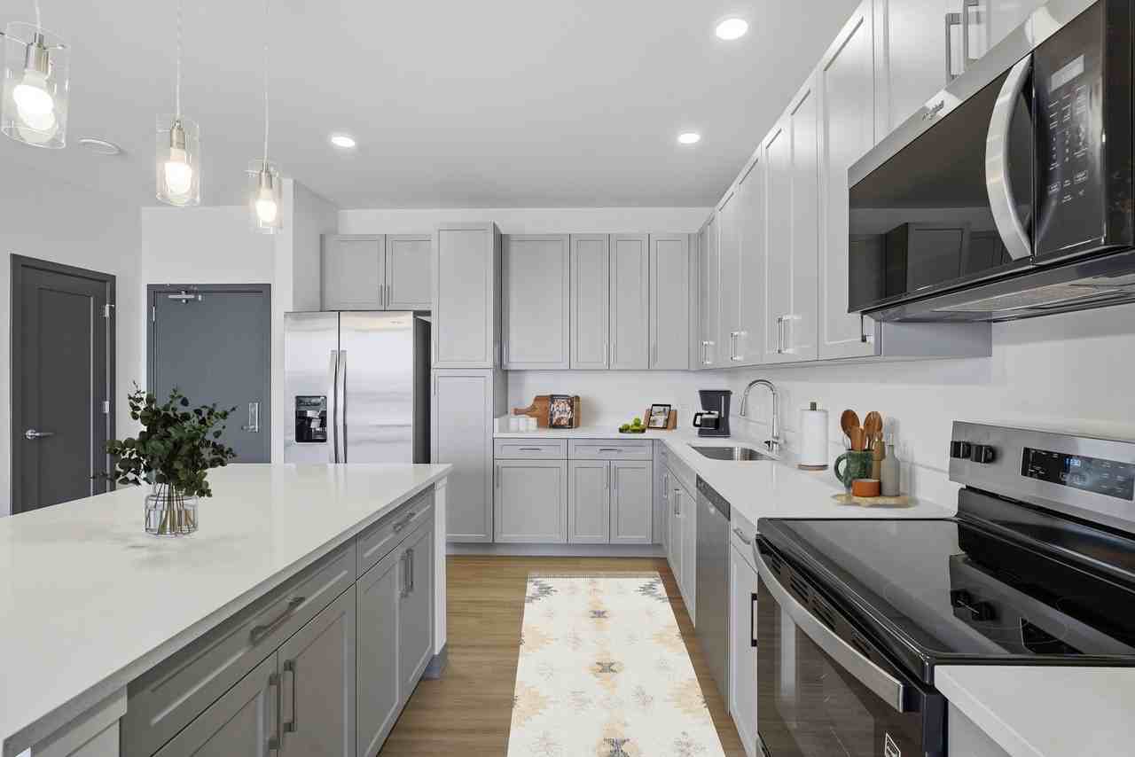 1217 Rock Run Crossings Dr #211 - Photo 3 of 34