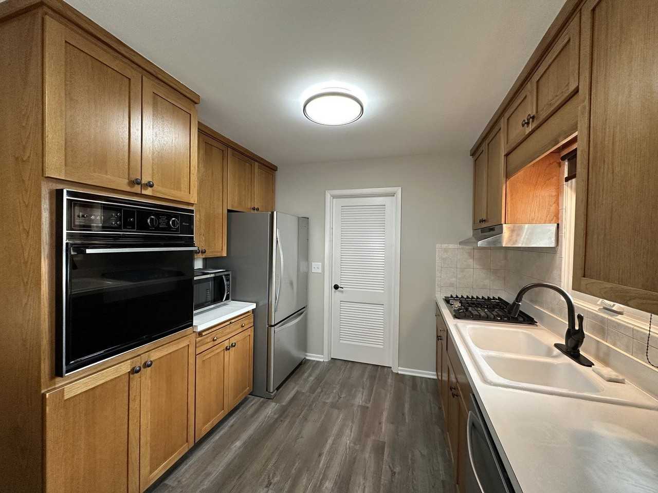 4038 Forest Ave - Photo 2 of 15