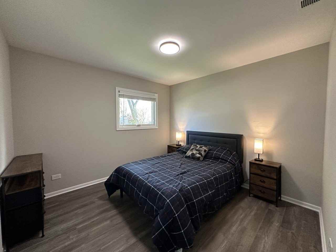 4038 Forest Ave - Photo 4 of 15