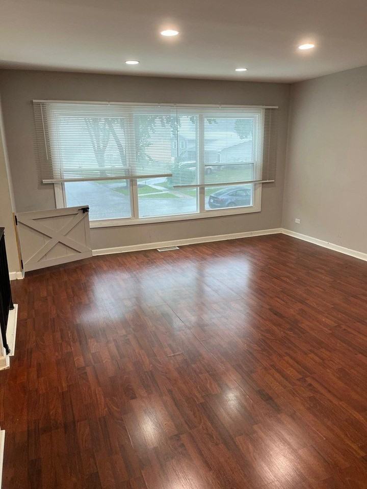 6730 Valley View Rd - Photo 2 of 16