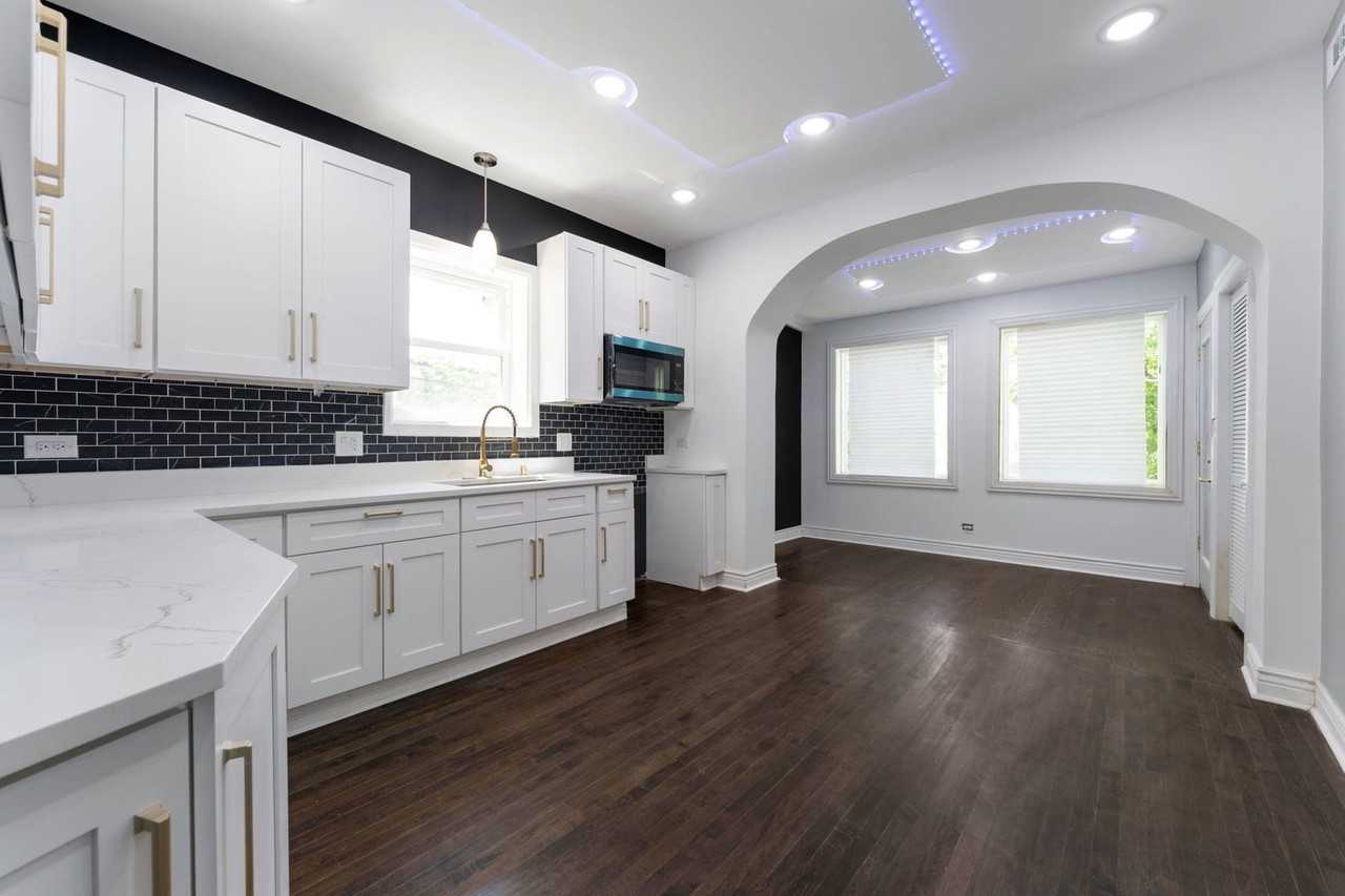 1414 S 58th Ave #2 - Photo 7 of 11