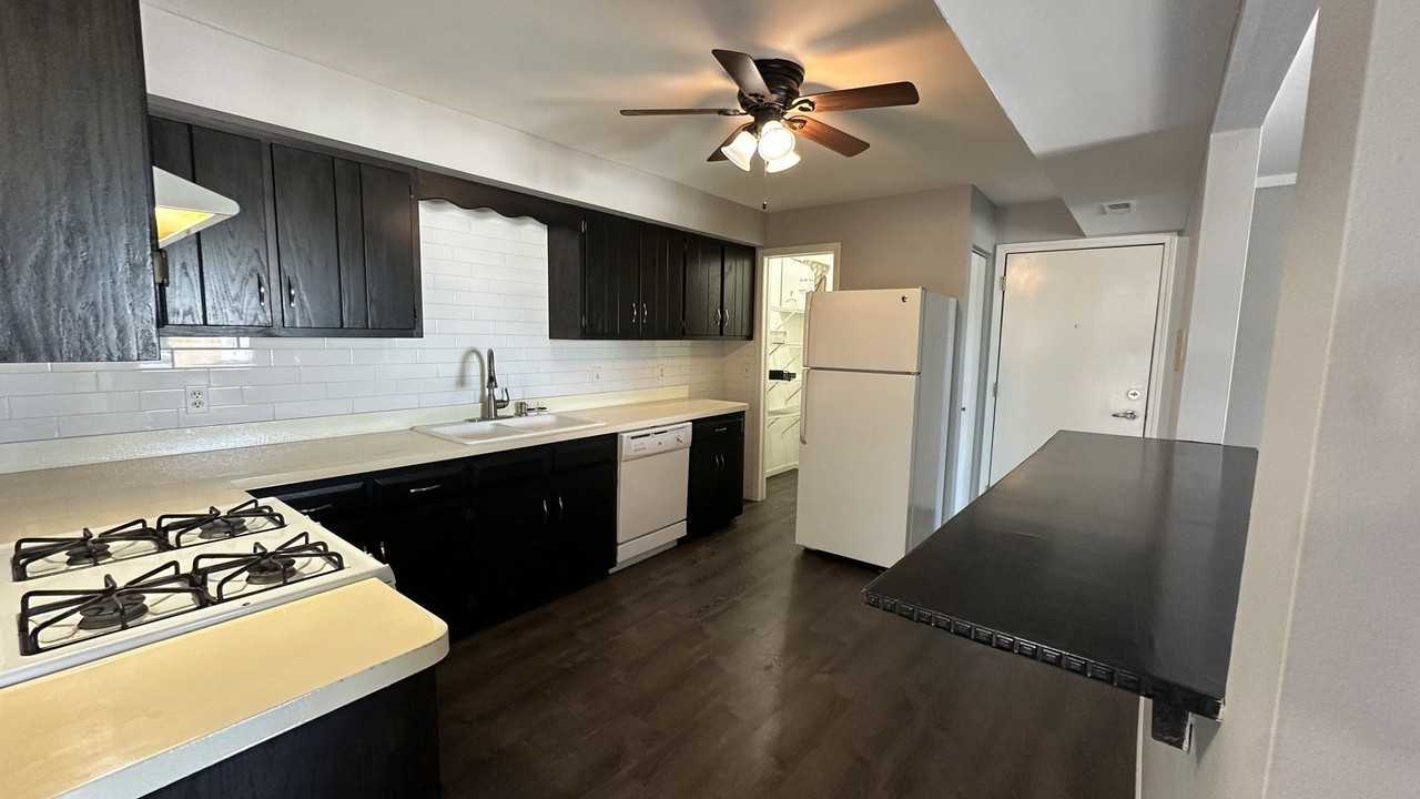2390 Bicentennial Ave #12 - Photo 4 of 22