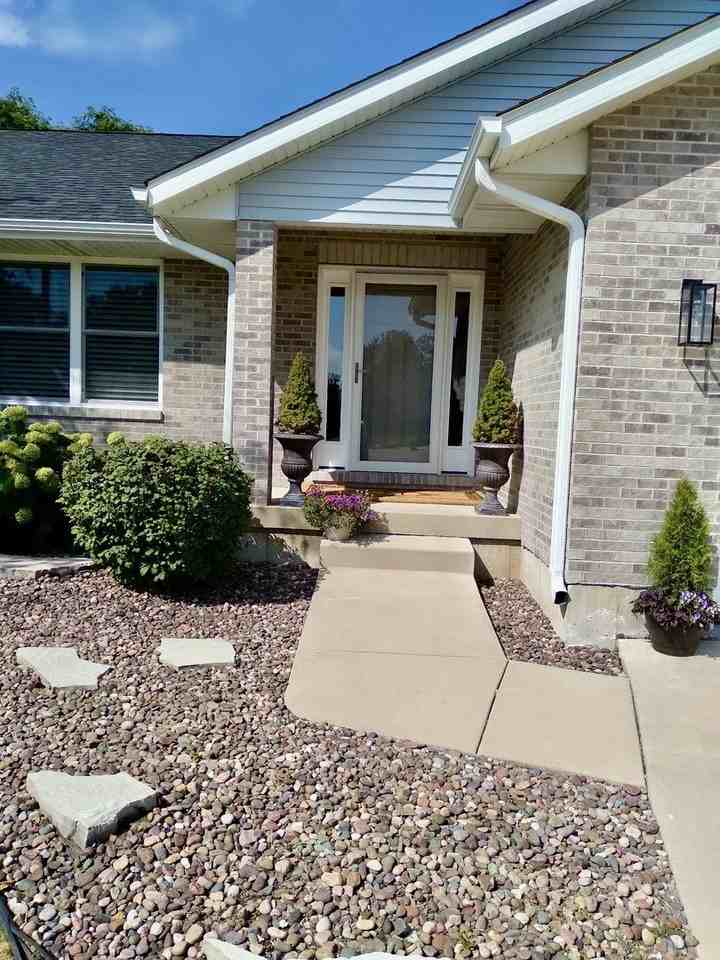 628 Krpan Ct - Photo 2 of 23