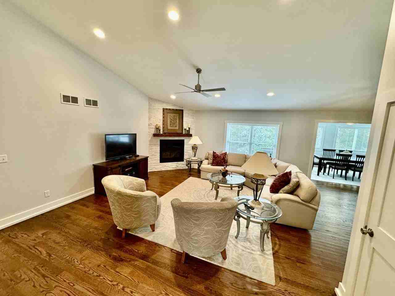 628 Krpan Ct - Photo 4 of 23