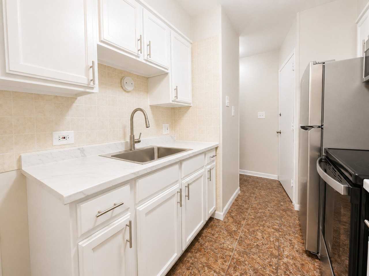 5920 N Kenmore Ave #202 - Photo 7 of 20