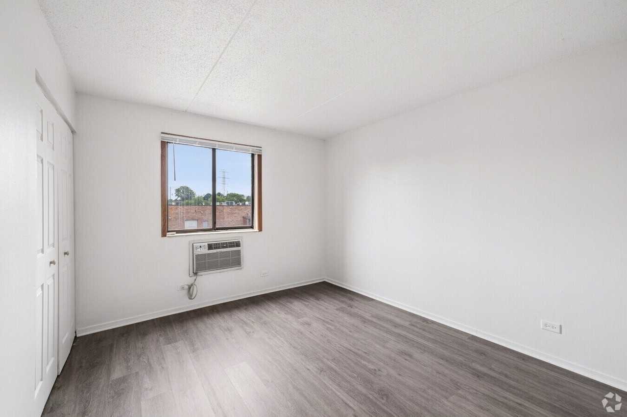 1840 N Delany Rd #413 - Photo 5 of 11