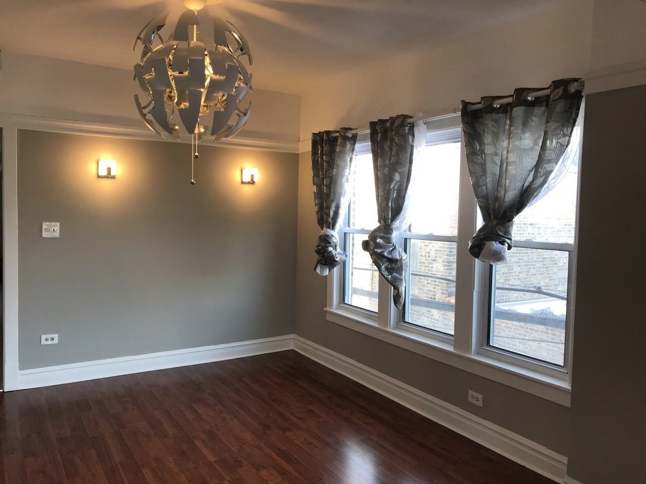 1540 N Hamlin Ave #2 - Photo 3 of 14
