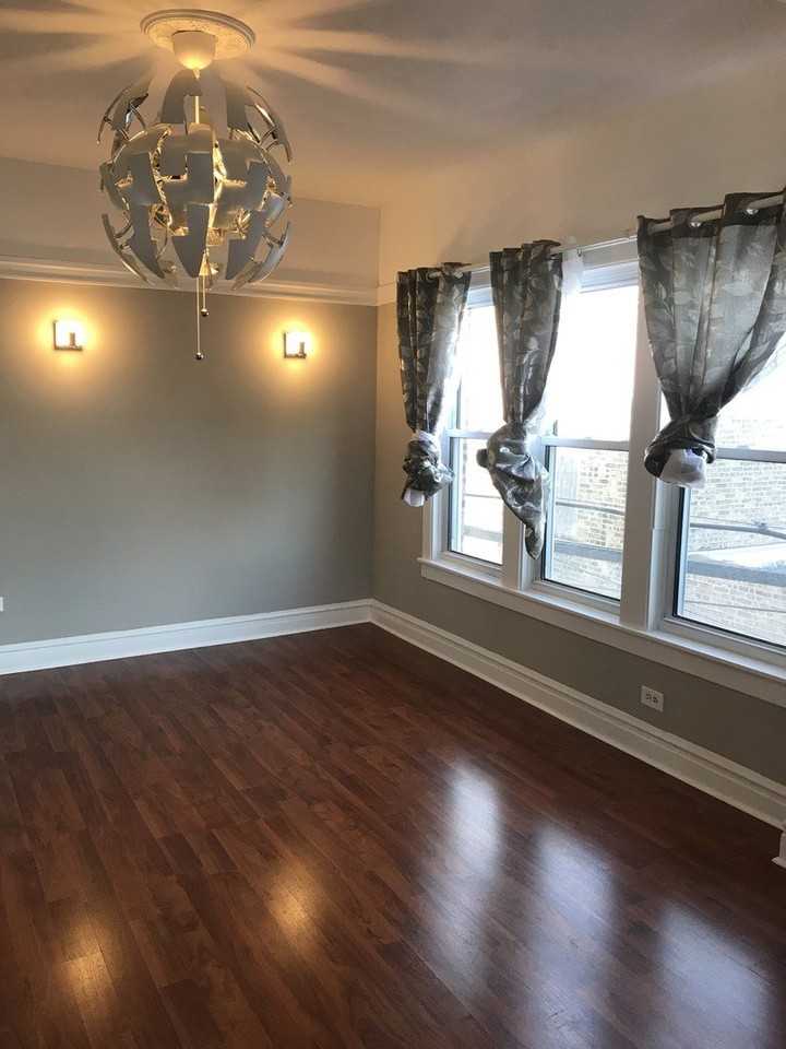 1540 N Hamlin Ave #2 - Photo 4 of 14