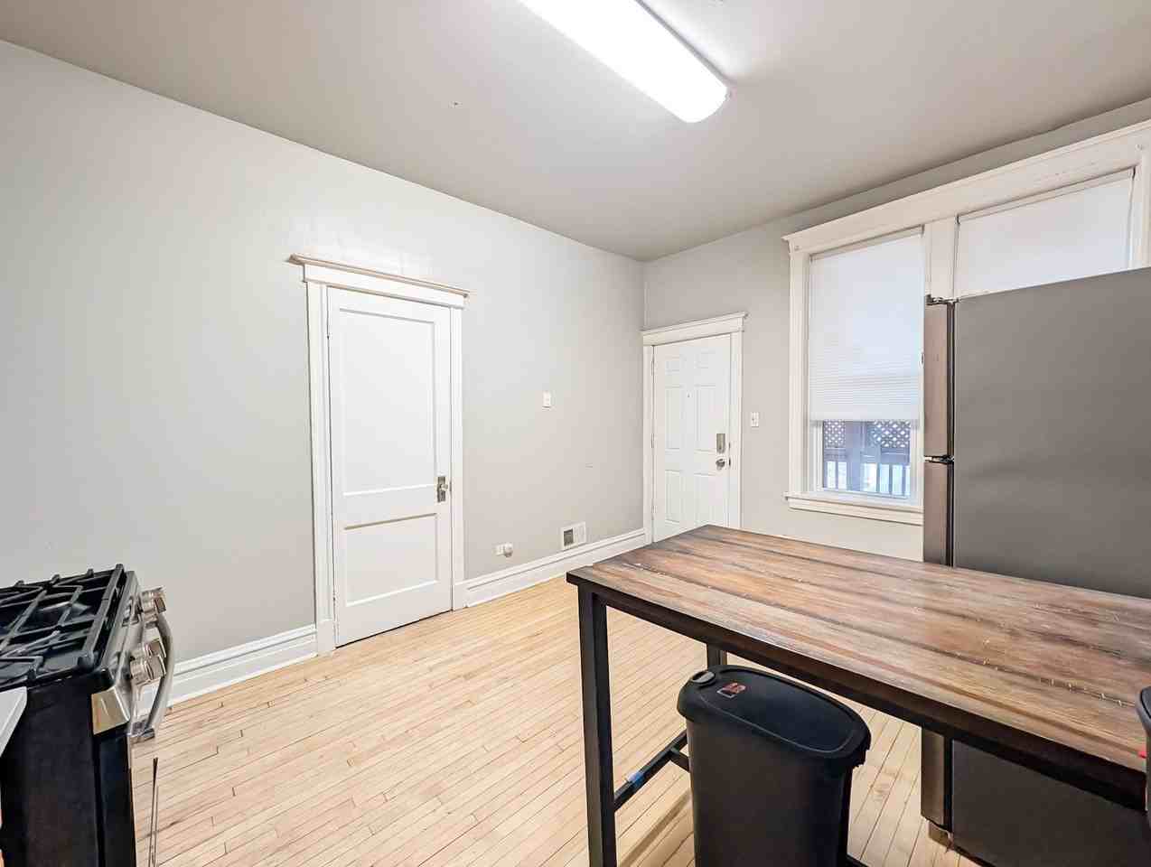 2838 W Roosevelt Rd #2R - Photo 5 of 16