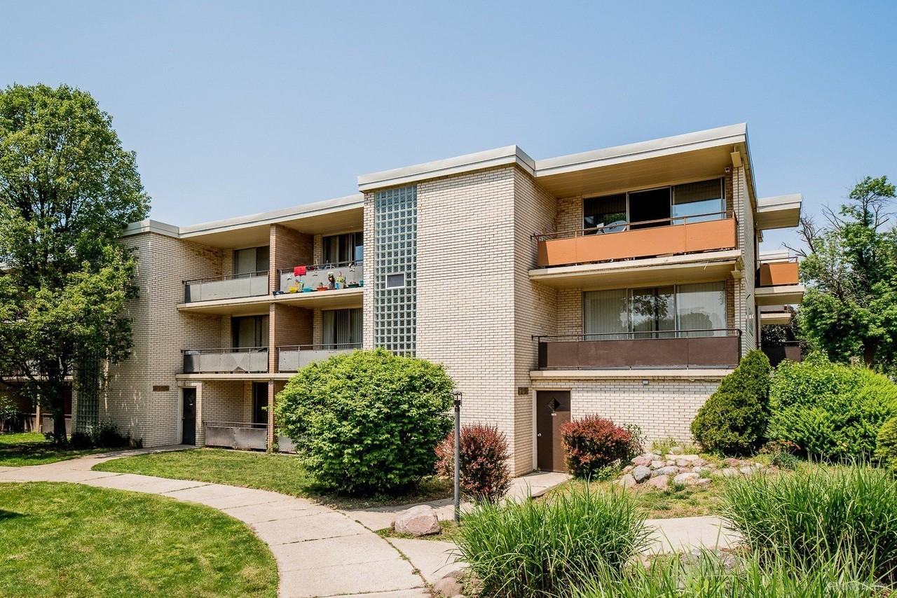 12550 Fairview Ave #2-2M - Photo 2 of 16