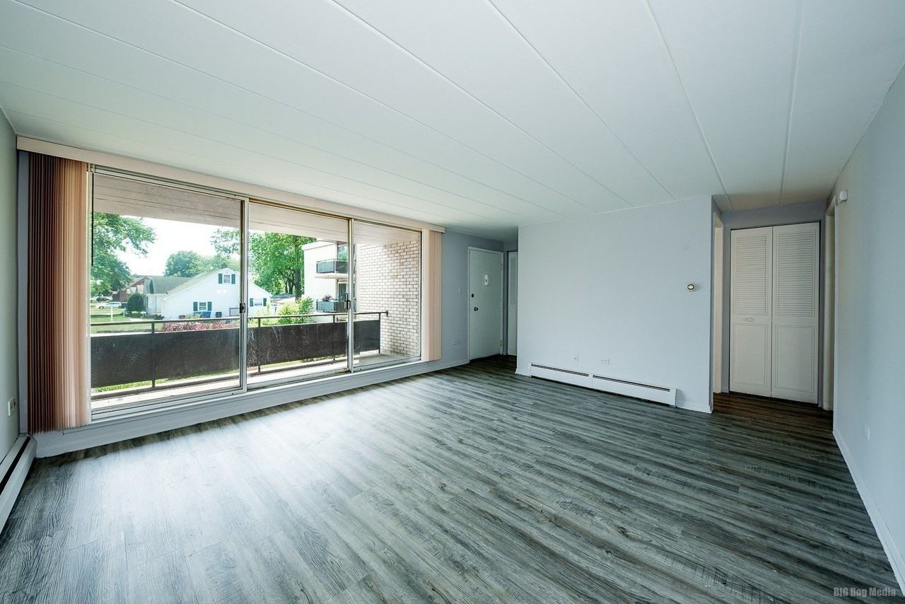 12550 Fairview Ave #2-2M - Photo 4 of 16