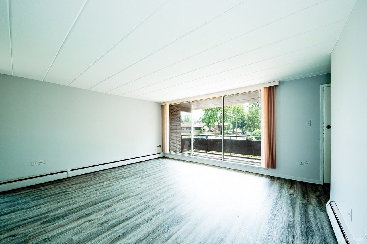 12550 Fairview Ave #2-2M - Photo 5 of 16