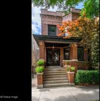 featured image of 2335 W Walton St