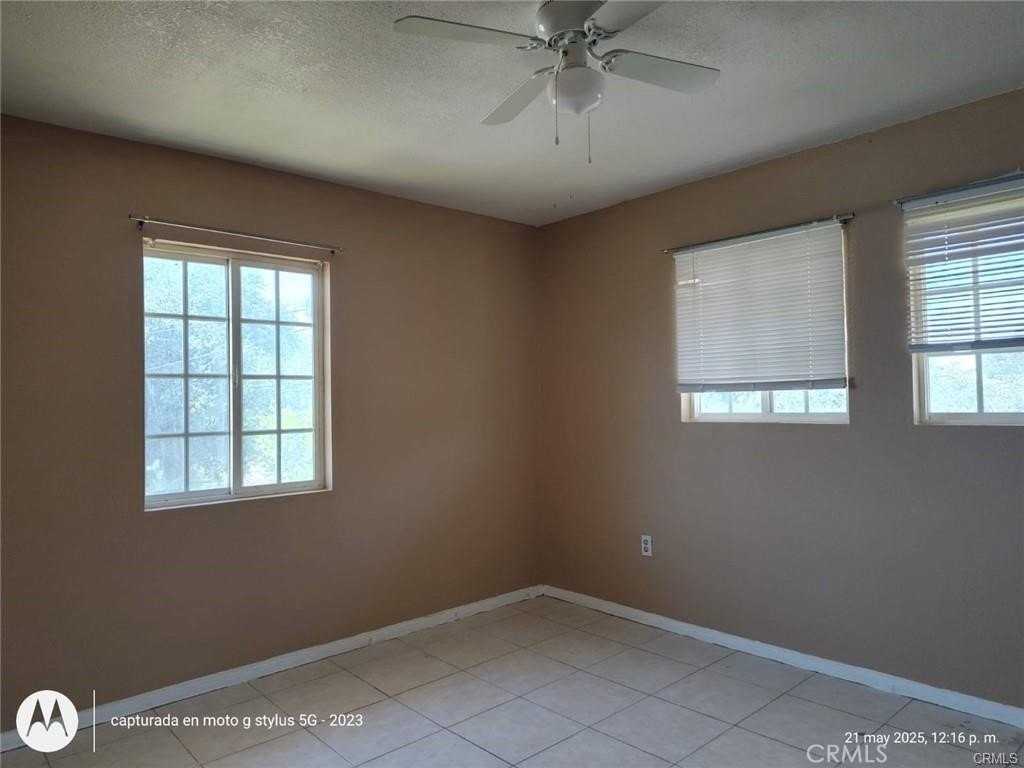 437 W 17th St #8 - Photo 2 of 8