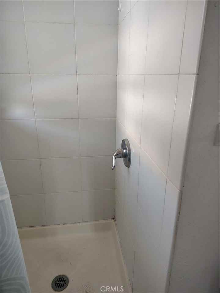 437 W 17th St #8 - Photo 6 of 8