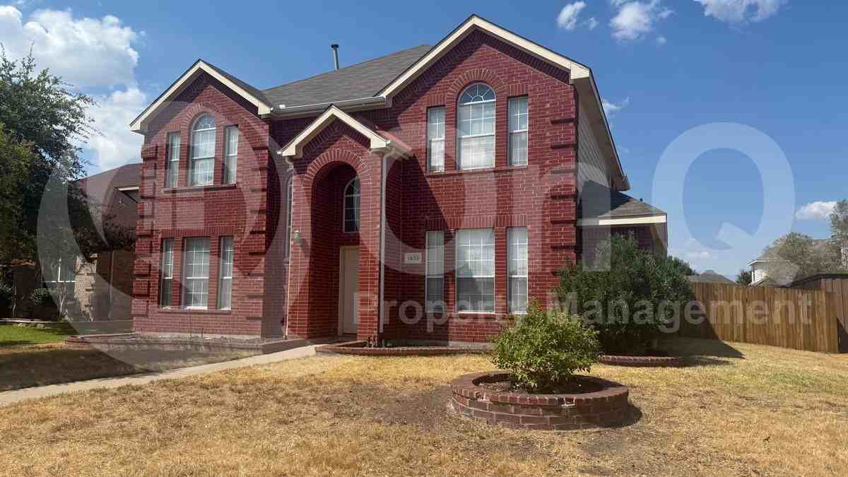 1433 Winterwood Dr - Photo 2 of 27
