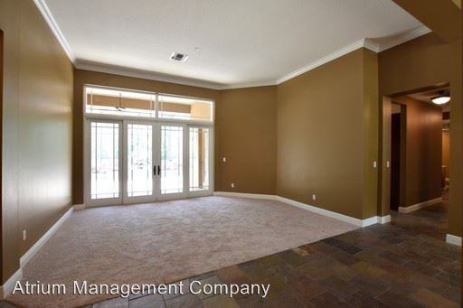 3298 Oakmont Terrace - Photo 3 of 20