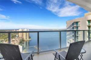 featured image of 3000 Oasis Grand Blvd #MPH6