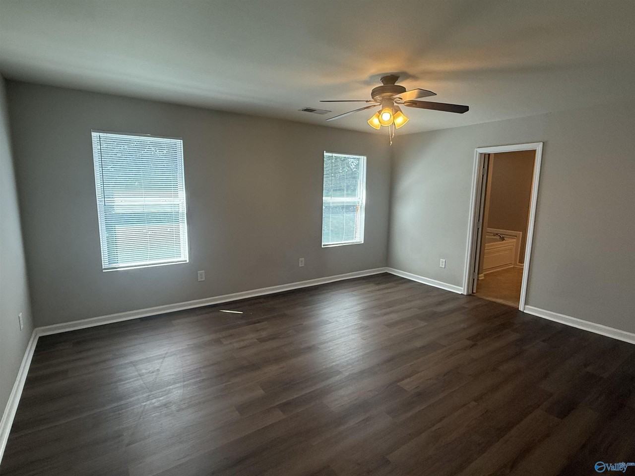 208 Whitestone Dr Ne - Photo 5 of 13