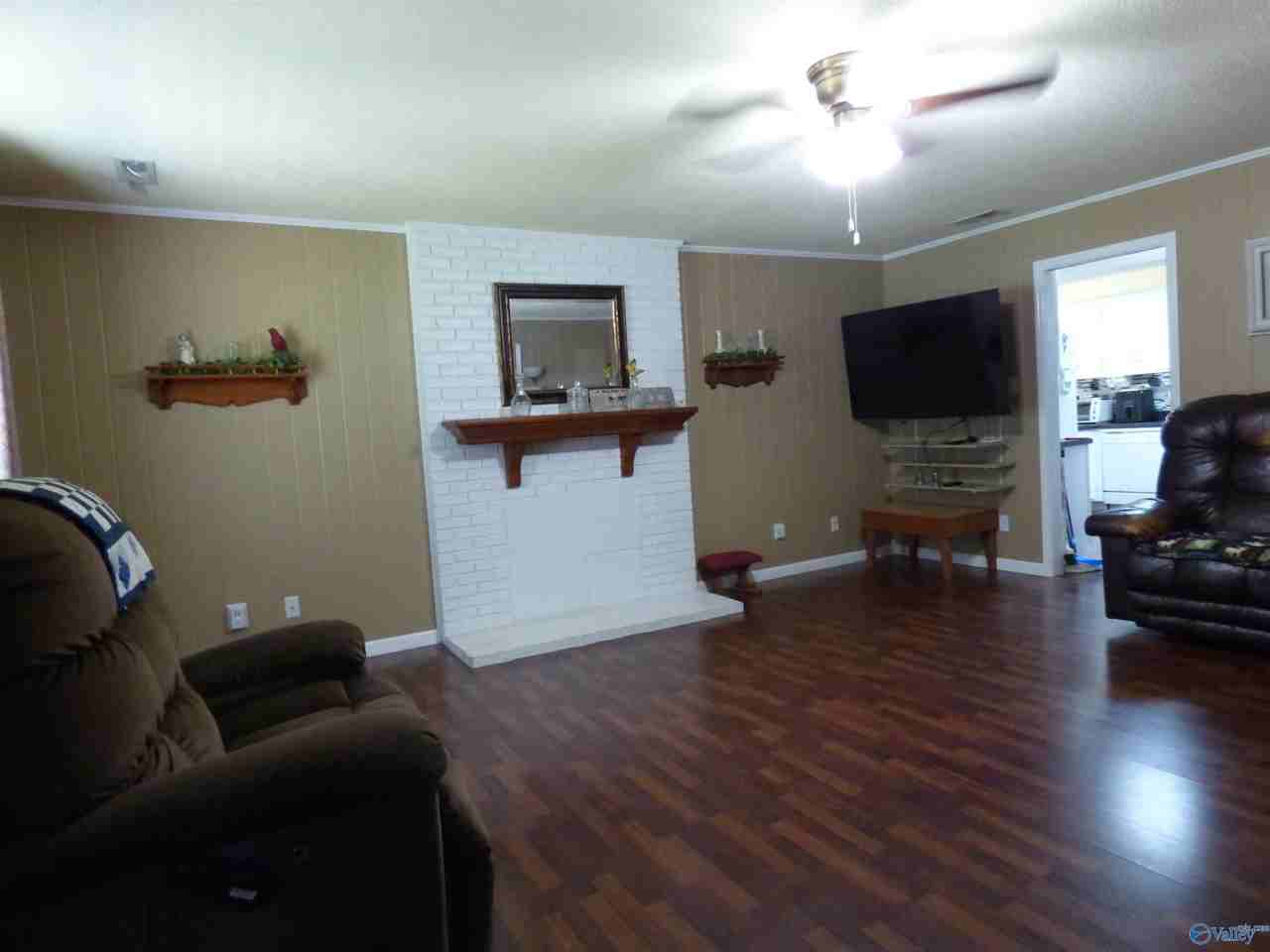 2215 Brighton St Sw - Photo 2 of 19