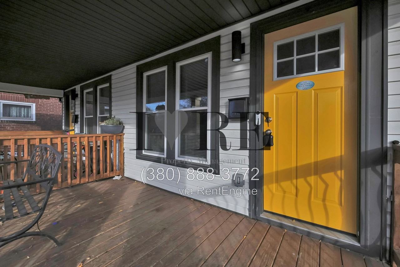 1214 Atcheson St - Photo 4 of 27