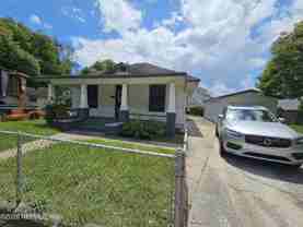 836 W 21st St - Photo 1 of 1