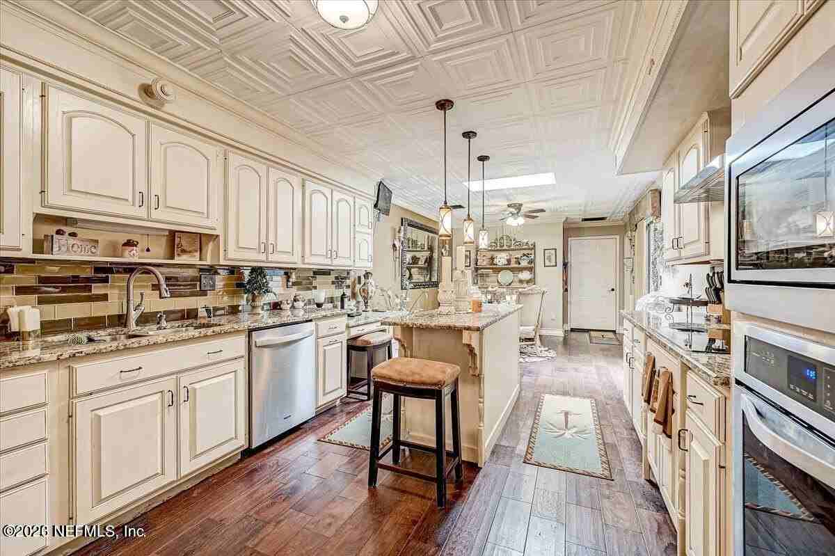 4251 Monument Rd #803 - Photo 4 of 48